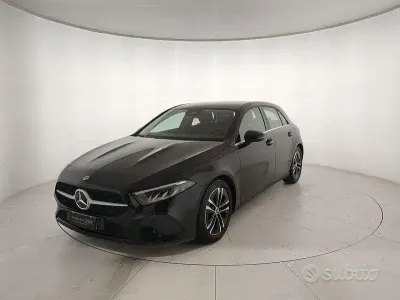 Begagnad Mercedes A180 Advanced 116 HK (85 kW) 2023 Svart Halvkombi