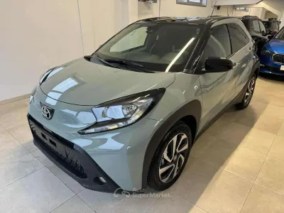 Nuova Toyota Aygo X Trend 72 CV (52 kW) 2026 Verde SUV