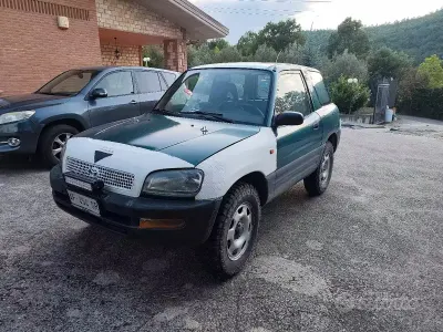 Usata Toyota RAV4 128 CV (94 kW) 1996 SUV