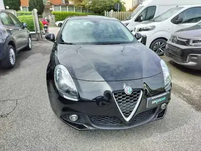 Second-hand Alfa Romeo Giulietta 120 CP (88 kW) 2017 Negru Hatchback