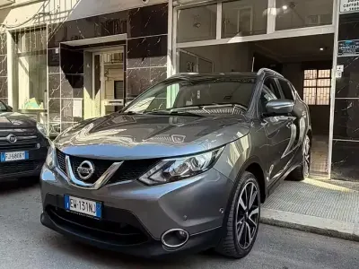 Usata Nissan Qashqai Tekna 131 CV (96 kW) 2014 Grigio SUV