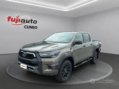 Nuova Toyota HiLux 204 CV (150 kW) 2026 Grigio Pick-up
