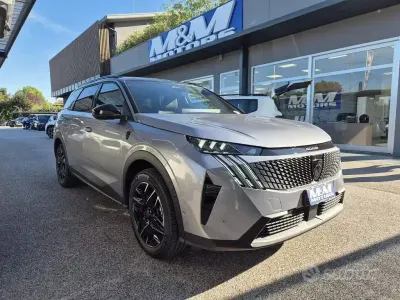 Usata Peugeot 5008 GT 136 CV (100 kW) 2025 Grigio SUV