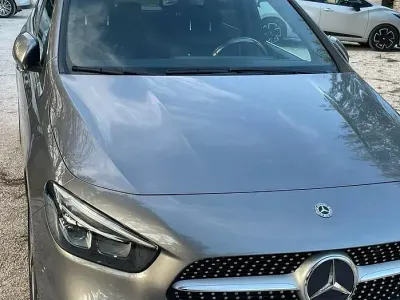 Usata Mercedes 180 2020 Grigio Berlina