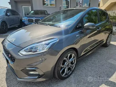 Usata Ford Fiesta ST-Line 86 CV (63 kW) 2018 Grigio Utilitaria