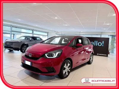 Usata Honda Jazz Elegance 98 CV (72 kW) 2022 Crystal red Utilitaria