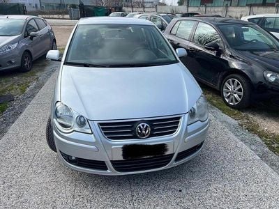 Usata VW Polo Sportline 80 CV (58 kW) 2006 Grigio Utilitaria