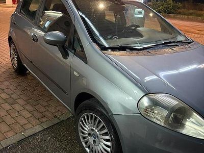 Usata Fiat Grande Punto 90 CV (66 kW) 2005 Grigio Utilitaria