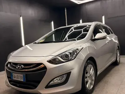 Usata Hyundai i30 120 CV (88 kW) 2014 Grigio Station wagon
