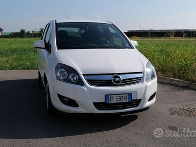 Usata Opel Zafira 140 CV (102 kW) 2010 Bianco Monovolume