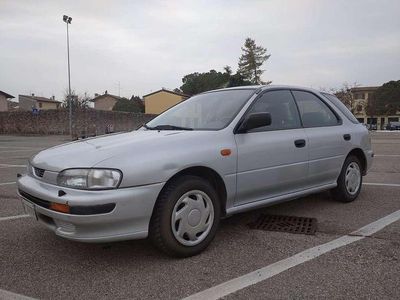 Usata Subaru Impreza 90 CV (66 kW) 1993 Argento Station wagon