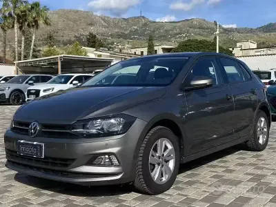 Usata VW Polo Comfortline 95 CV (69 kW) 2020 Grigio Utilitaria