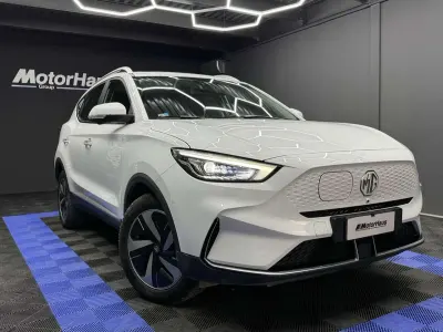 Usata MG ZS Luxury 72 kW (99 CV) 2023 Bianco SUV