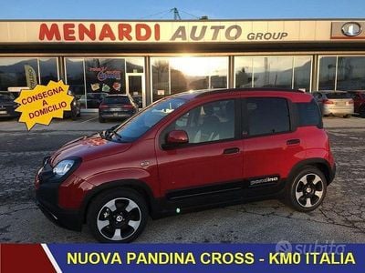 Ny Fiat Panda Cross Cross 65 HK (47 kW) 2025 Röd Halvkombi