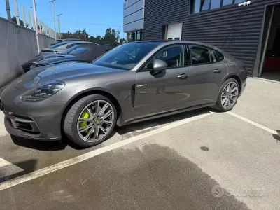 Usata Porsche Panamera Executive 330 CV (242 kW) 2017 Marrone Berlina