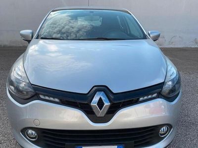 Usata Renault Clio IV 73 CV (53 kW) 2014 Grigio Berlina