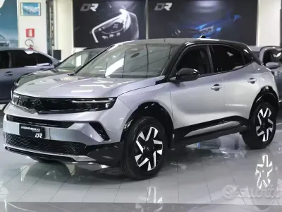 Usata Opel Mokka 131 CV (96 kW) 2025 Grigio SUV
