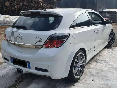 Occasion Opel Astra OPC 241 ch (177 kW) 2009 Blanc Berline