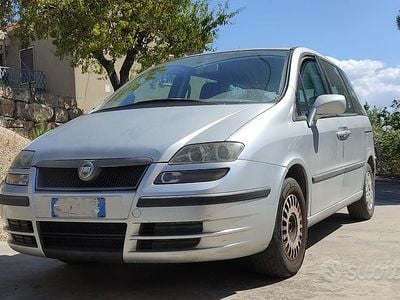 Usata Fiat Ulysse 109 CV (80 kW) 2003 Grigio Monovolume