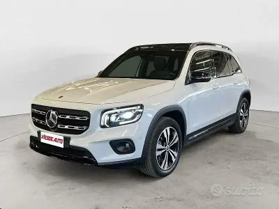 Käytetty Mercedes GLB200 150 HP (110 kW) 2022 Valkoinen Katumaasturi