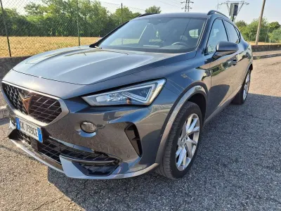 Usata Cupra Formentor 150 CV (110 kW) 2022 Grigio metallizzato SUV