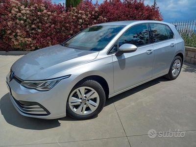 Begagnad VW Golf VII 116 HK (85 kW) 2021 Grå Halvkombi