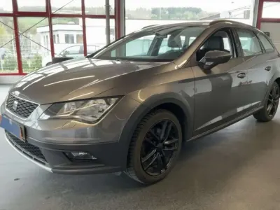 Usata Seat Leon X-Perience 4Drive 184 CV (135 kW) 2015 "technic" grau Station wagon
