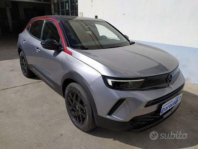 Usata Opel Mokka 100 CV (73 kW) 2023 Grigio SUV