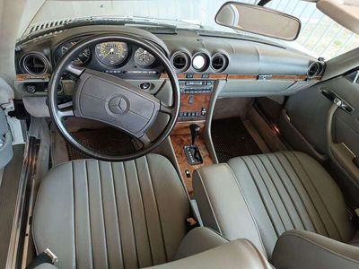 Mercedes 560