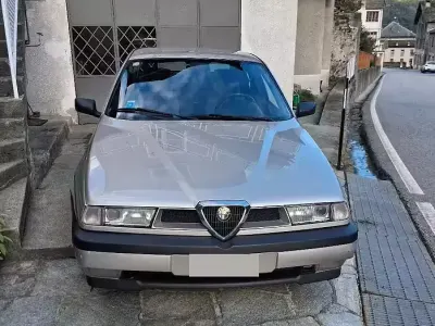 Usata Alfa Romeo 155 116 CV (85 kW) 1995 Grigio Berlina