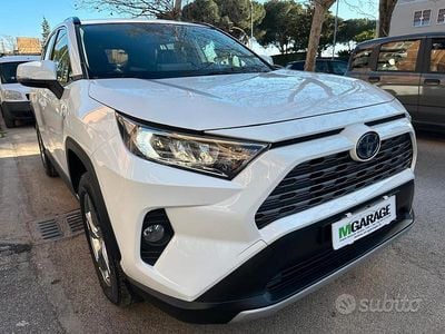 Usata Toyota RAV4 Hybrid 178 CV (130 kW) 2021 Bianco SUV