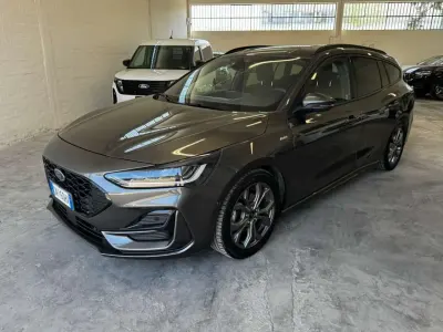 Usata Ford Focus ST-Line 116 CV (85 kW) 2023 Grigio scuro Station wagon