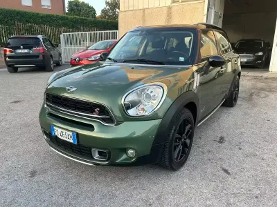 Usata Mini Cooper SD Countryman 143 CV (105 kW) 2016 Verde SUV