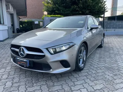 Usata Mercedes A180 116 CV (85 kW) 2019 Beige Berlina