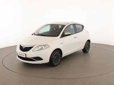Usata Lancia Ypsilon 70 CV (51 kW) 2016 Bianco Utilitaria