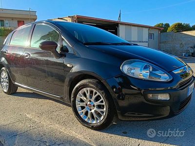 Nero Usata 2011 Fiat Punto Utilitaria | 5000 €