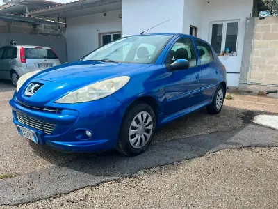 Usata Peugeot 206+ 68 CV (50 kW) 2011 Bluazzurro Utilitaria