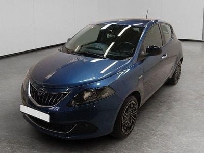 Usata Lancia Ypsilon Gold 70 CV (51 kW) 2022 Blu Utilitaria