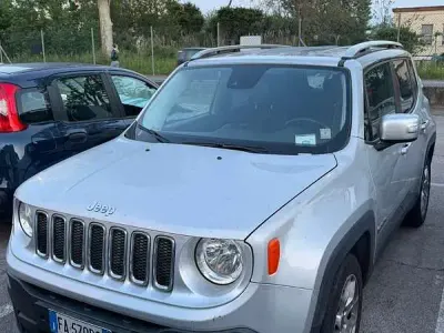 Usata Jeep Renegade Longitude 163 CV (119 kW) 2015 Argento SUV