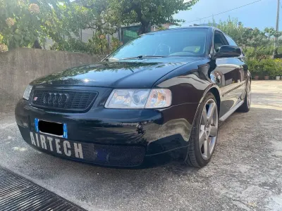 Usata Audi S3 210 CV (154 kW) 1999 Nero Utilitaria