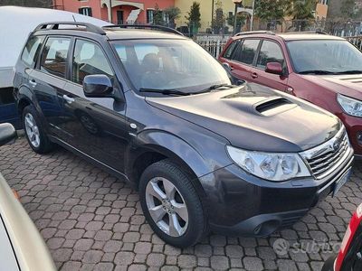 Usata Subaru Forester 141 CV (103 kW) 2011 Grigio SUV