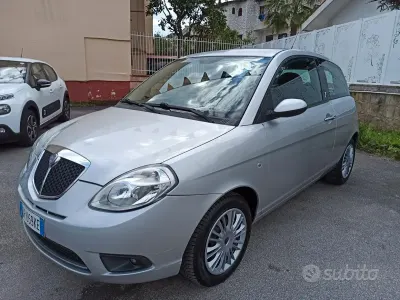 Gebraucht Lancia Ypsilon 60 PS (44 kW) 2008 Grau Kleinwagen