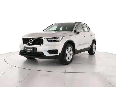 Usata Volvo XC40 150 CV (110 kW) 2019 Argento SUV