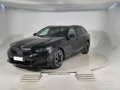 Begagnad BMW 520 M Sport 197 HK (144 kW) 2024 Svart Kombi