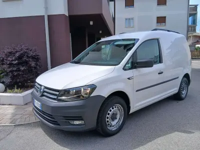 Usata VW Caddy Comfortline 102 CV (75 kW) 2019 Bianco Monovolume