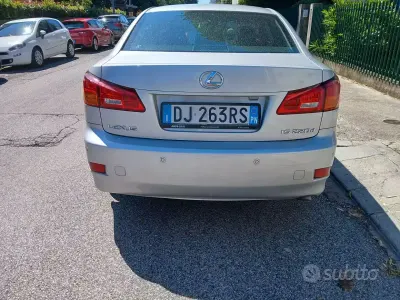 Usata Lexus IS220d Luxury Line 177 CV (130 kW) 2007 Grigio Berlina