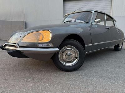Usata Citroën DS 90 CV (66 kW) 1968 Ac108 b  gris palladium Berlina