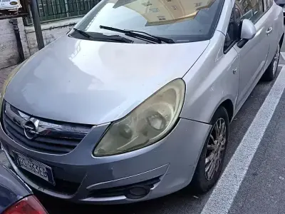 Usata Opel Corsa 69 CV (50 kW) 2008 Grigio Utilitaria
