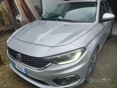 Usata Fiat Tipo Lounge 120 CV (88 kW) 2017 Grigio Berlina
