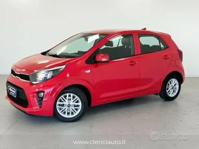 Usata Kia Picanto Urban 67 CV (49 kW) 2022 Rosso Utilitaria